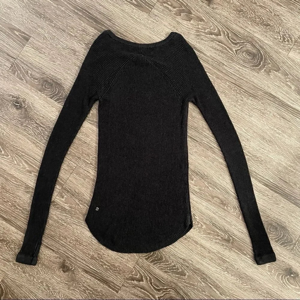 Lululemon tunic sweater with thumb holes